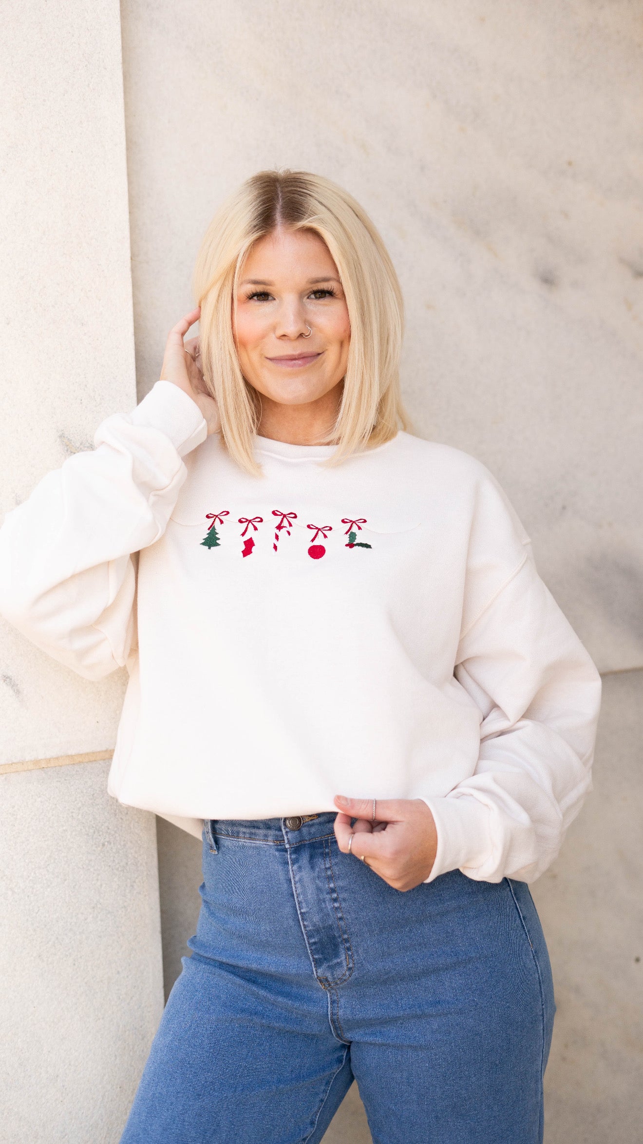 CHRISTMAS GARLAND CREW NECK