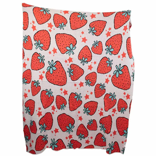 STRAWBERRY OVERIZED BLANKET