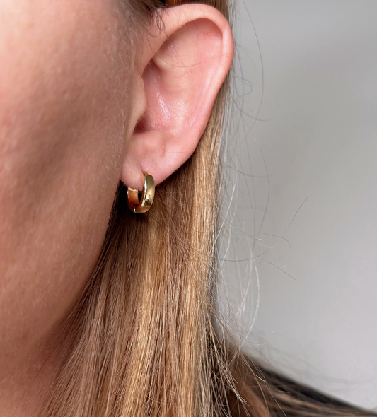 654 Polished Classic Clicker Hoop Earrings