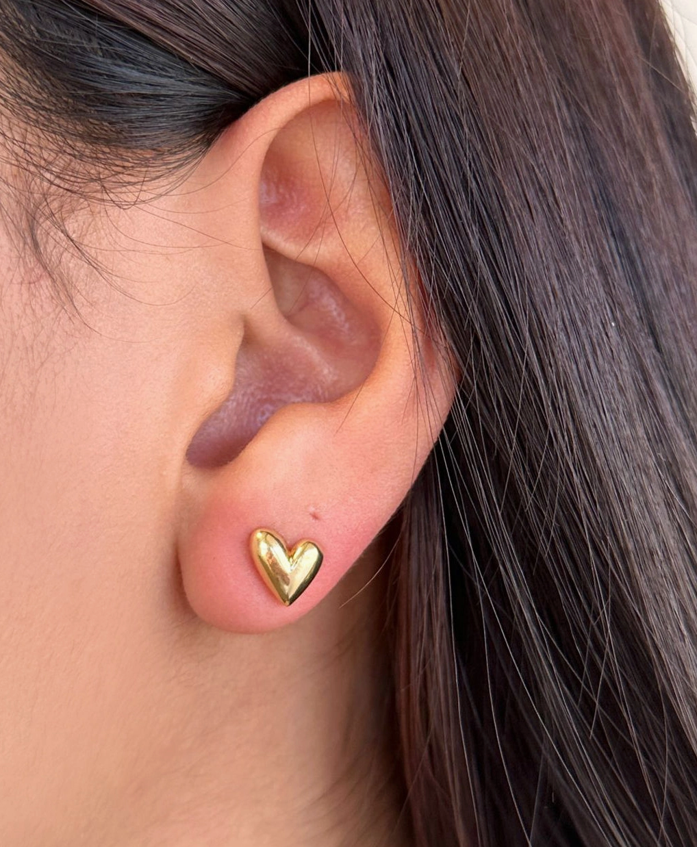 572 Mini Uneven Heart Stud Earrings