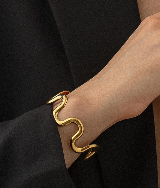 Félix 18K Gold Non-Tarnish Wavy Bold Statement Bracelet