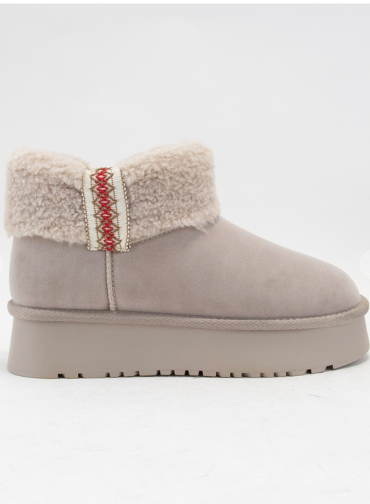 UGG STYLE PLATFORM FOLDOVER CUFFED BOOT LIGHT GREY