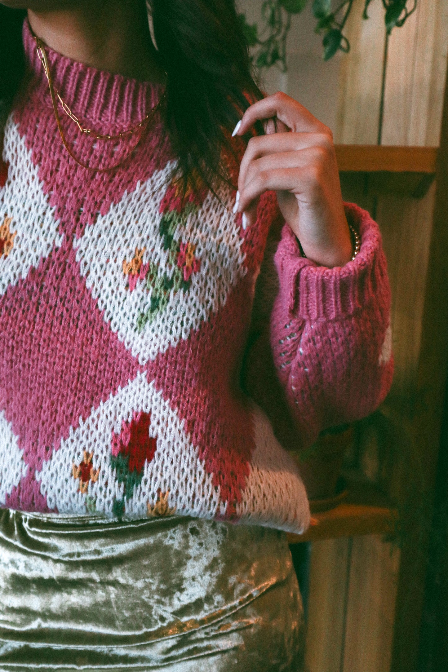 VINTAGE FLOWER DIAMOND SWEATER